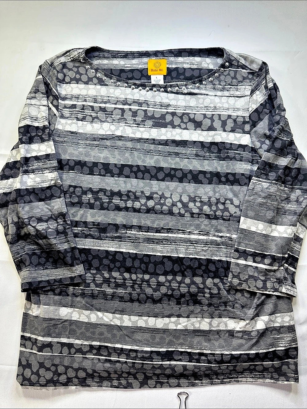 Ruby Rd. Long Sleeve Abstract Top in Gray & Black Large Like New